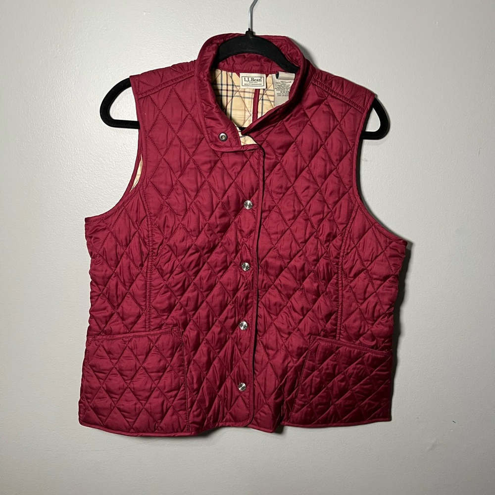 L.L. Bean women’s burgundy red vest jacket
